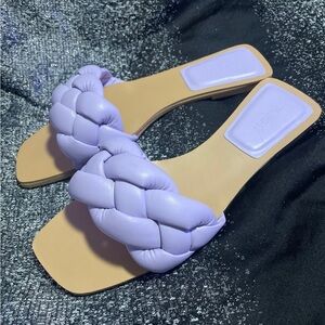 FOREVER 21 flat sandals Sz: 8